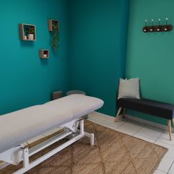 Cabinet libéral ou paramédical - Ostéopathie - Cabinet d'ostéopathie Le Thor - Guillaume SOLAZ, Angélique ILLMANN, Marion WYSOCKI, Léna Burlet et Lucas Gil